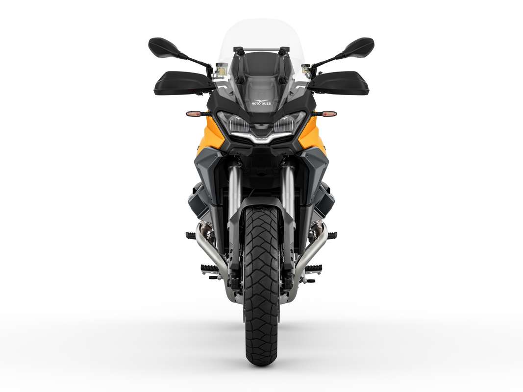 Moto-Guzzi_V100-Stelvio_Giallo-Savana_Frontale-1067x800